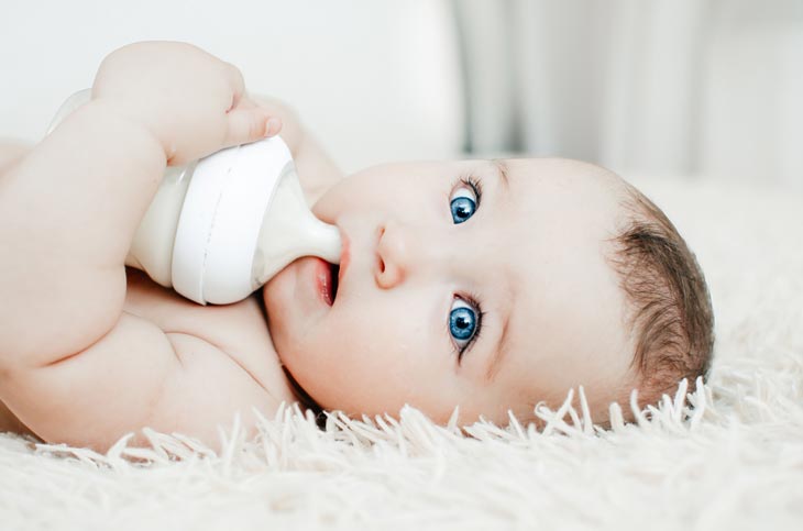 Babies Hold Their Own Bottle