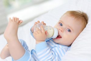 When Do Babies Hold Their Own Bottle