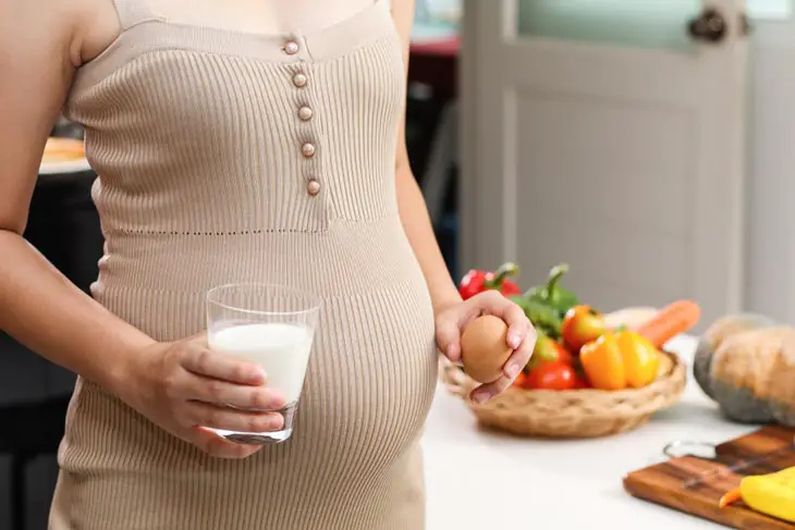 Can Pregnant Women Eat Over Easy Eggs