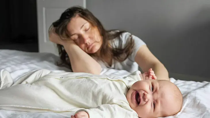 mom-not-waking-up-when-baby-cries-what-will-happen