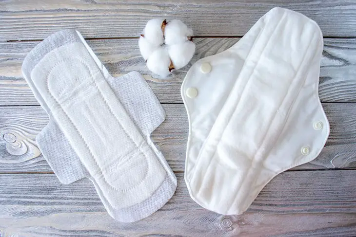 Do-you-have-to-wear-pads-after-giving-birth