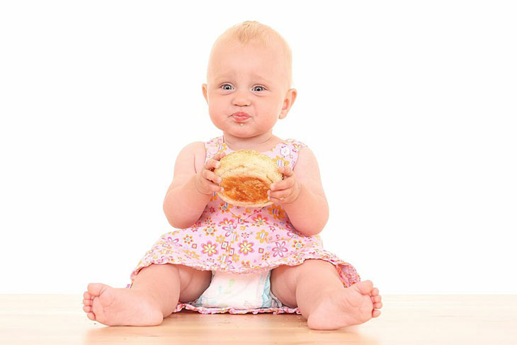 Precautions When Offering Pizza To Babies