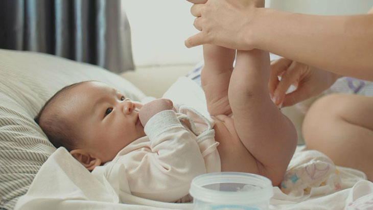 What Should I Do If My Baby’s Poop Smells Like Yogurt 