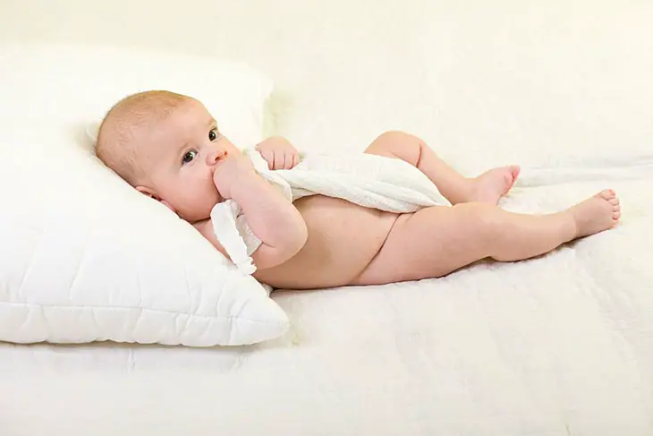 What To Do If Your Baby Only Rolls One Way? Tips For Parents
