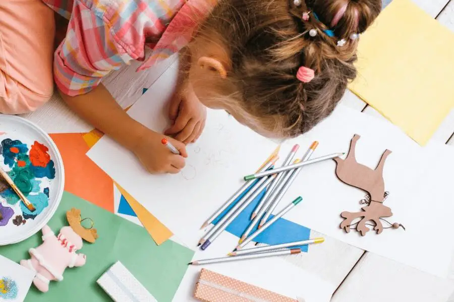 how to encourage creativity in toddlers