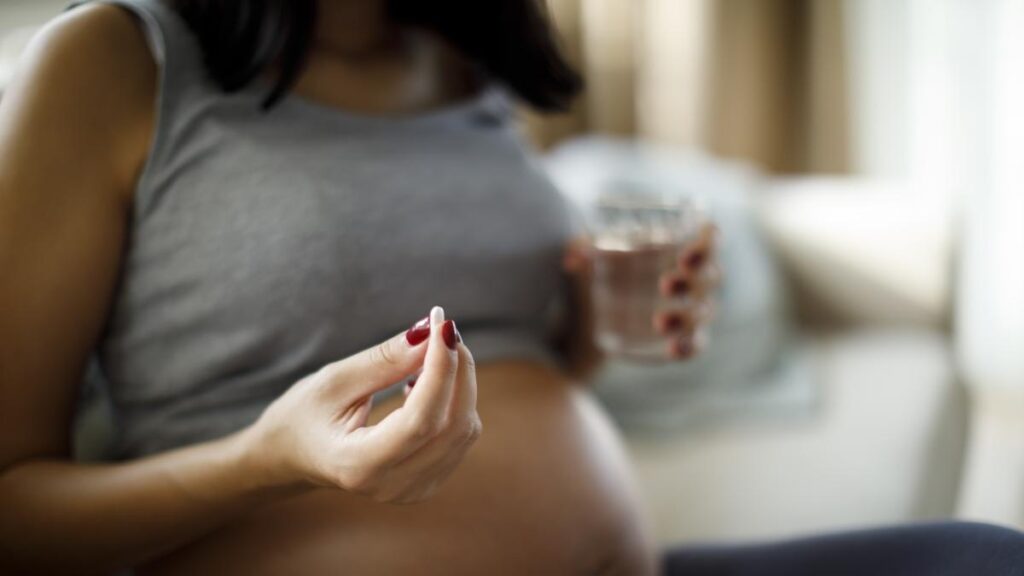 when to take folic acid morning or night